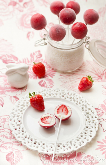 Piruletas de fresas. Recetas de helado casero. Fuente: Cuisine Addict